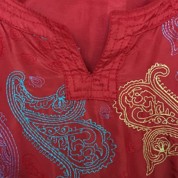 Red Tunic Top with Paisley Design scarf included - Picture 3 of 7
